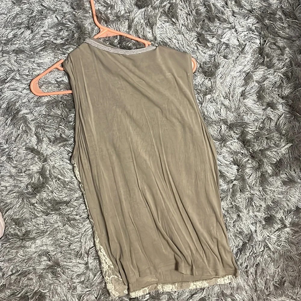 Laura Ashley large beautiful tank - Picture 2 of 3